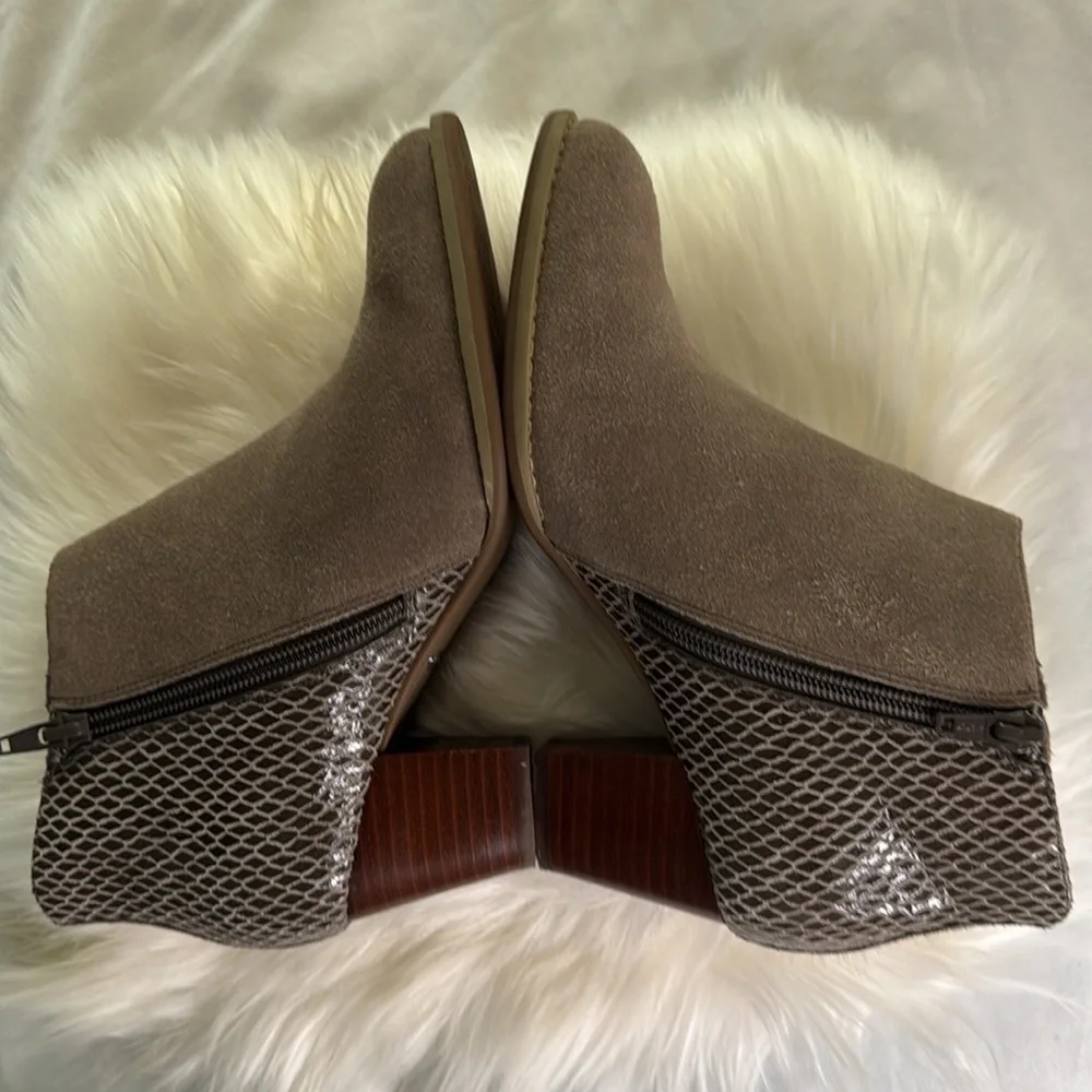 Like New Vionic Leather Ankle Bootie with Suede Like Look & Snakeskin Back